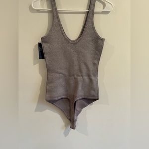Abercrombie & Fitch - Deep Scoop Shine Elevated Knit Bodysuit